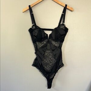 Victoria’s Secret Lightly Lined Lace Satin Underwire Teddy Bodysuit Black Sz 36D
